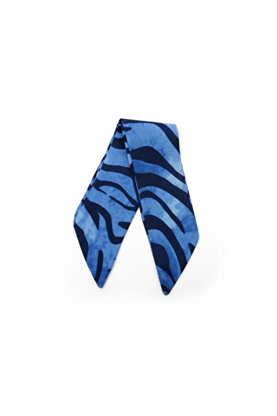 maia Mavi Zebra Desenli Viskon Kısa Fular – 65×6 cm – Modern ve Canlı Desen