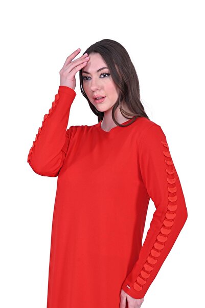 Invee فستان تريكو عاكس باللون الأحمر