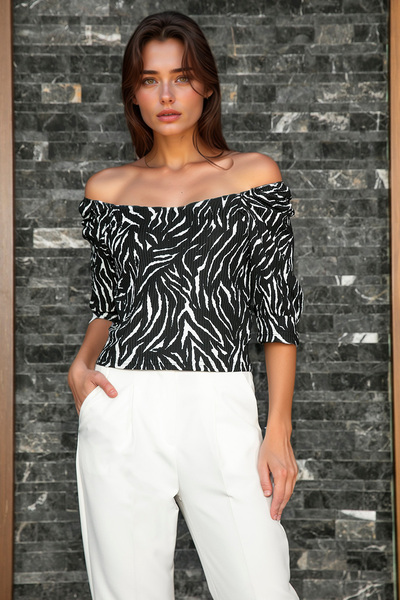 Lela Three Quarter Sleeve Wide Neck Blouse Bluz 5869001