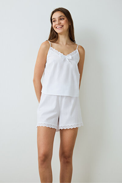 Penti Optisches weißes Alia-Pyjama-Set aus Baumwolle mit Spitze, V-Ausschnitt und verstellbaren Trägern und Shorts