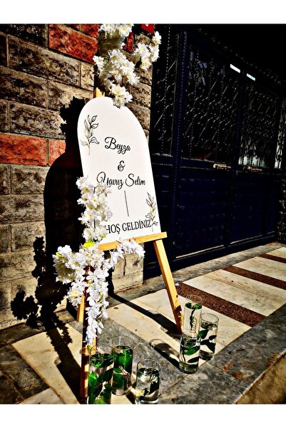 Seyyar Atölye Kişiye Özel Ahşap Beyaz Mdf Ve Gold Pleksi Karşılama Panosu