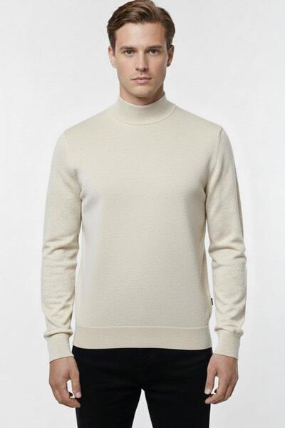 Sabri Özel Ekru Regular Fit Pamuklu Bisiklet Yaka Triko Kazak