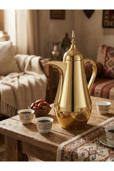 SQUALO دلة قهوة ذهبية 1 لتر – تصميم فاخر للضيافة العربية