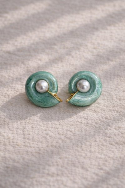 Owentis Blue Pearl Mussel Shell Earrings