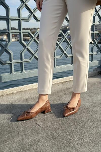 Mio Gusto Beatrix Brown Patent Leather Short Heeled Women's Shoes