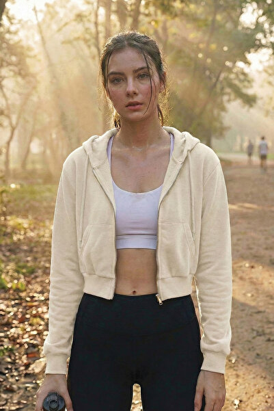 GHASSY CO. Women's Cotton Crop Model Kangaroo Pocket Hooded Crop Sports Sweatshirt