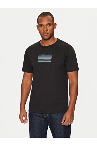 Calvin Klein تي شيرت رجالي - مقاس مريح