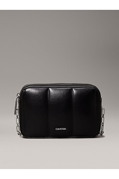 Calvin Klein Line Ouilt Zincir Detaylı Çapraz Askılı Çanta