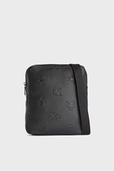 Calvin Klein Crossovers - Relaxed Fit