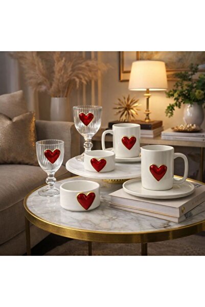 YzHome 2 Kişilik Porselen Kalpli Fincan Takımı Seti ve 2 Adet Porselen Kalp Lokumluk ve 2 Adet Cam Bardak