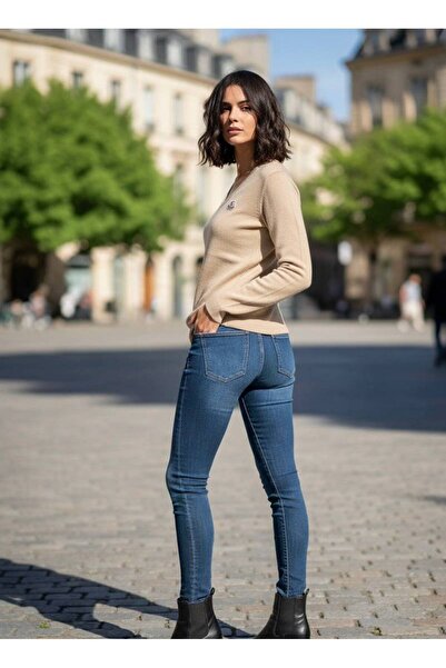 YusGos Women's V-Neck Chest Embroidered Steel Knitwear Sweater