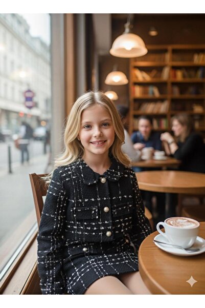 Hilal Akıncı Kids Детски комплект от 2 части: къса яке с златни копчета и пол...