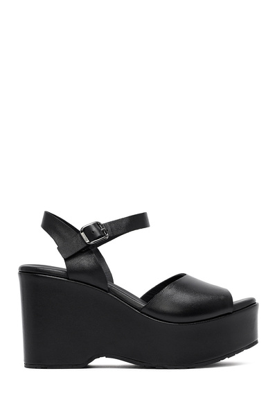 Derimod صندل جلدي بكعب عالي ومشبك للكاحل باللون الأسود للنساء، حذاء بكعب عالي 25SFD141118