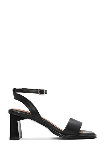 Derimod Kadın Siyah Bilekten Tokalı Kalın Topuklu Ayakkabı Hakiki Hakiki Deri Sandalet 25SFD131218