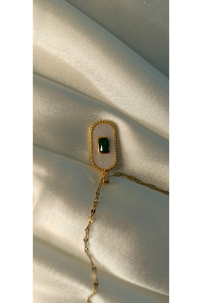 Poyi Aksesuar قلادة من الفولاذ مع حجر أخضر أبيض