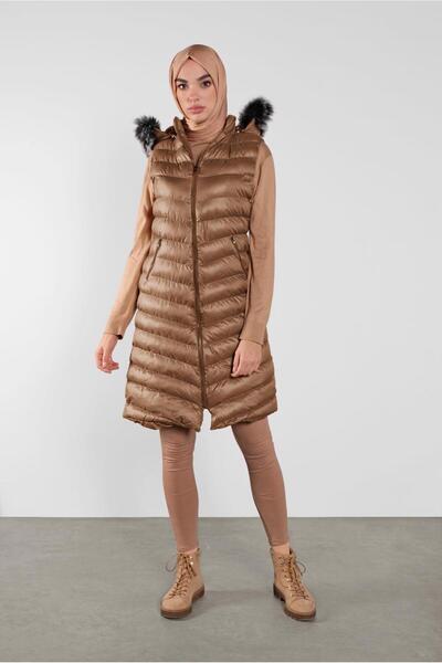 TRENDTESETTÜR KADIN KAHVE (CAMEL) KAPÜŞONU KÜRKLÜ ŞİŞME YELEK 673