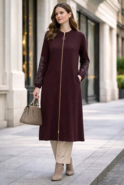 KYR Λεπτομέρεια κεντήματος στο μανίκι Φορέστε το