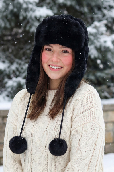 Kapin Suni Kürk Peluş Kulaklı Ponpon Detaylı Şapka - Siyah