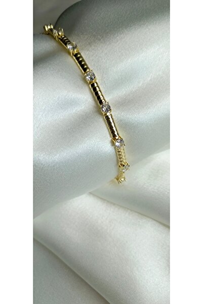 Poyi Aksesuar سوار VIP مع حجر الباجيت الصغير