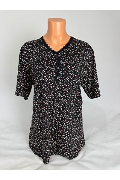YAŞAR TRİKO Women's Stretch Fabric Floral Patterned Lace Buttoned V-Neck Short Sleeve Side Slit Mother Combed Cotton T-Shirt