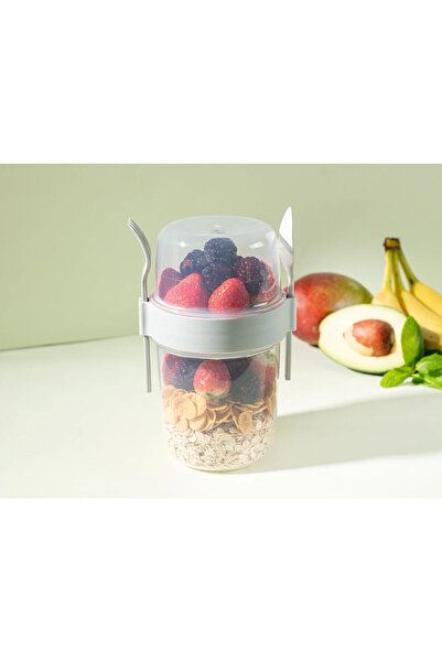 Madame Coco Arles Snack Container