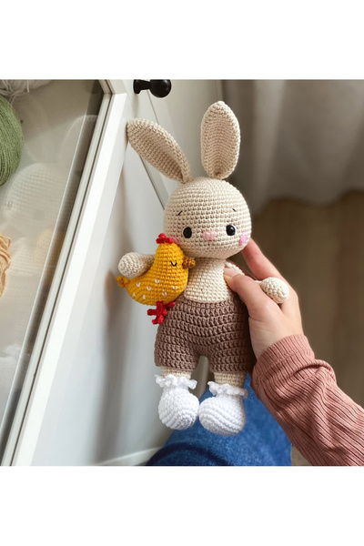 BABYBOUTİQUEHOUSE Amigurumi şaşkın tavşan