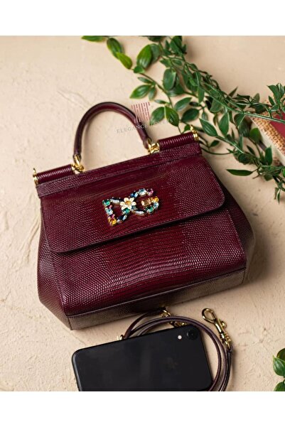 Generic Shoulder bag with accessories