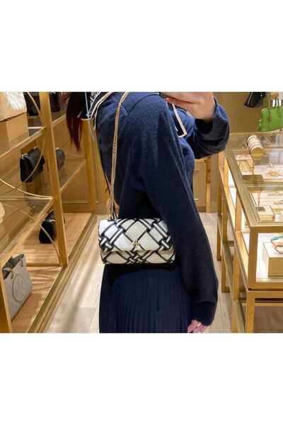 Generic Shoulder bag with accessories