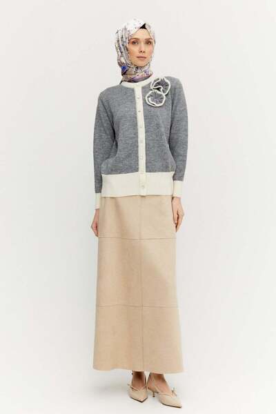 Setrms Çiçek Aplikeli Çift Renkli Süs Düğmeli Triko Bluz