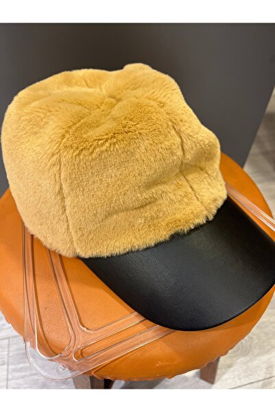 gozdeasutayaccessory Tan Plush Cap