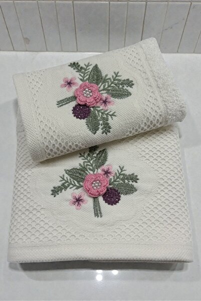 HAVLULAND MORMENEKŞE ANALI KIZLI 3D NAKIŞ %100 PAMUK 50*90 CM VE 30*50 CM ÇEY...