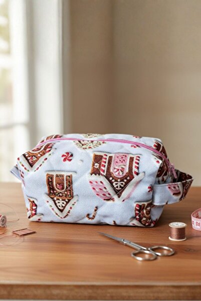 Uretti - حقيبة مكياج منقوشة على شكل منزل من Petek 7523 3519 - 20 سم × 15 سم