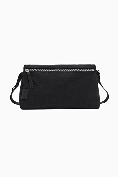 LOJEL حقيبة نيرو سيتي سلينغ 2.5 لتر للجنسين للاستخدام اليومي على الكتف واليد باللون الأسود الكامل