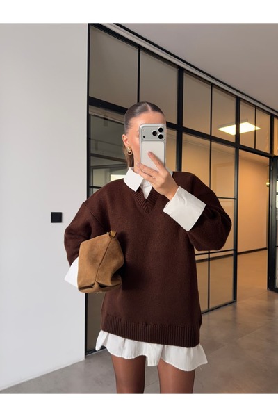 BB Bensu Buyruk ΠΛΕΚΤΟ ΦΟΡΕΜΑ ΜΕ ΛΕΠΤΟΜΕΡΗ ΕΠΙΛΕΓΜΕΝΗ ΕΚΠΛΗΚΤΙΚΗ ΣΤΙΛΙΣΤΙΚΗ