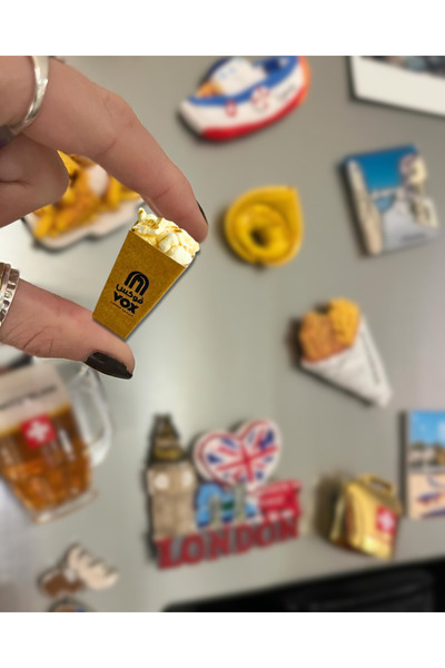 Magnet Popcorn Fox Cinema Souvenir Fridge Magnet – Design inspired by the fam...