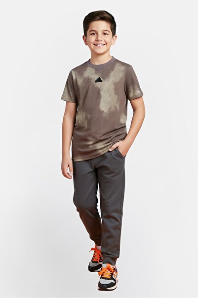 adidas قميص قصير الأكمام للصبيان، قياس عادي، للخارج، متعدد الألوان