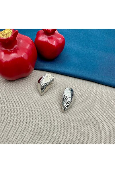 Opia Takı & Aksesuar Women's Mussel Seashell Earrings