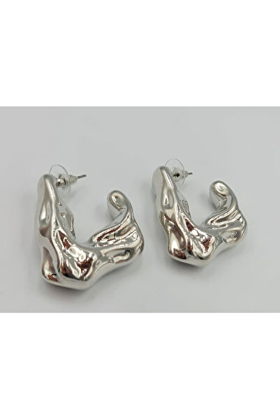 TChic أقراط مموجة فضية اللون