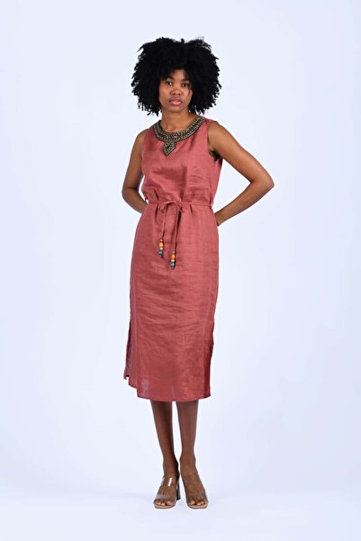 la luce Somon Yakası Nakış Detaylı Kolsuz Elbise - QE348