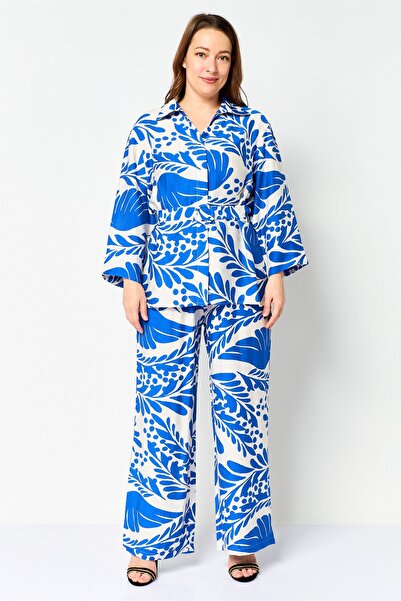 Kathy Ireland طقم قميص طويل الأكمام و بنطلون مطبوع بالكامل للنساء، متعدد الألوان