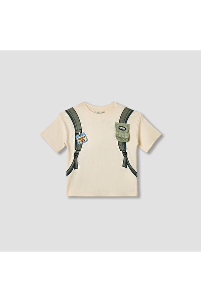 Juniors تي شيرت بطباعة حقيبة ظهر بأكمام قصيرة