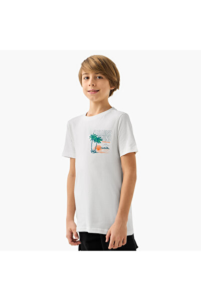 Juniors تي شيرت بطبعة جرافيكية مع رقبة دائرية وأكمام قصيرة