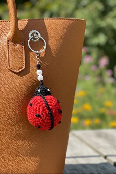 Uretti سلسلة مفاتيح صغيرة محبوكة يدويًا على شكل خنفساء من سيبيل 2453 5126