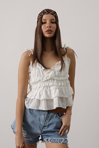 Trend Alaçatı Stili Women's White Kiss Collar Strap Ruffle Blouse Vs00441