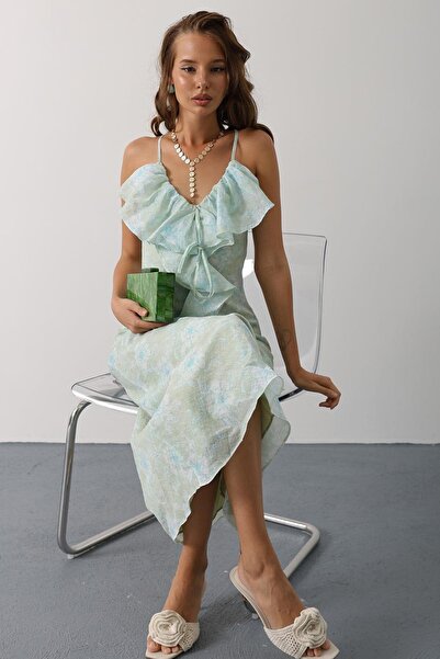 Trend Alaçatı Stili Women's Green Patterned Strap Dress with Flounce Neck Vs00653