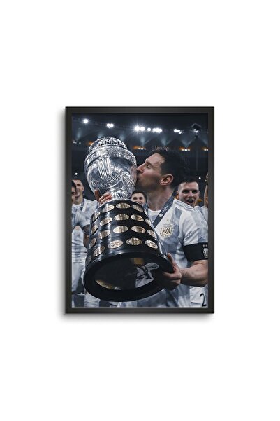 ALAYRA International ملصق جداري مؤطر يحمل صورة ألايرا ميسي في بطولة كوبا أمري...