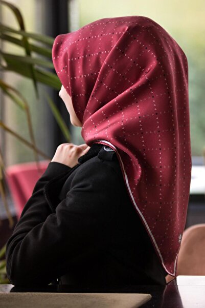 Vissona % 57 İPEK % 43 VİSKON Twill İpek Minik V Desenli Bordo Renkli 90x90 E...