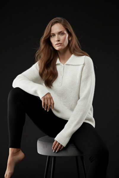 studio fashion 1988 Women's Ecru Polo Neck Soft Textured Half Button Detailed...