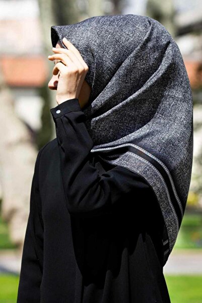 Vissona % 57 İPEK % 43 VİSKON Twill İpek Dokulu Şerit Desenli Siyah - Gri Ren...