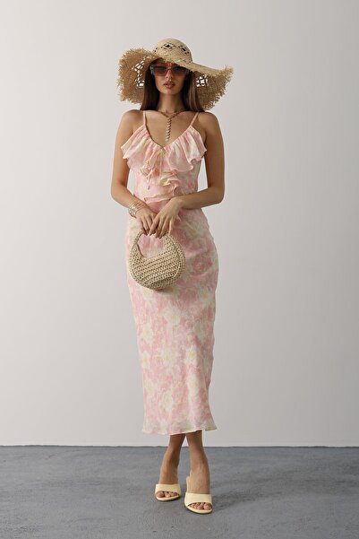 Trend Alaçatı Stili Women's Pink Patterned Strap Dress with Flounce Neckline Vs00653